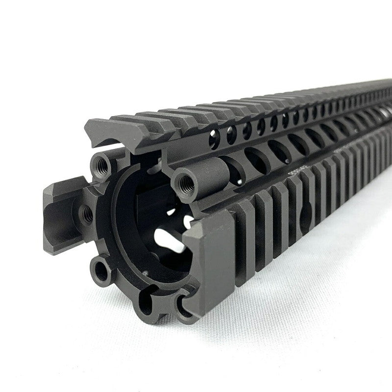 VFC Daniel Defense M4 RISII フル刻印入り 正規ライセンス FDE［VF9-HGD-DDM4RIS2-TN01］